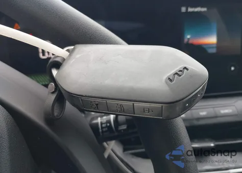 2025 Kia K4 Lx из США, поврежденный, VIN 3KPFT4DE1SE134346